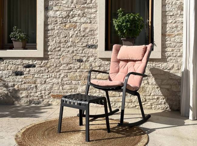 Подушка-подголовник для лаунж кресла Folio розовый 465х290х70 мм Подушка-подголовник для лаунж кресла Folio розовый 465х290х70 мм