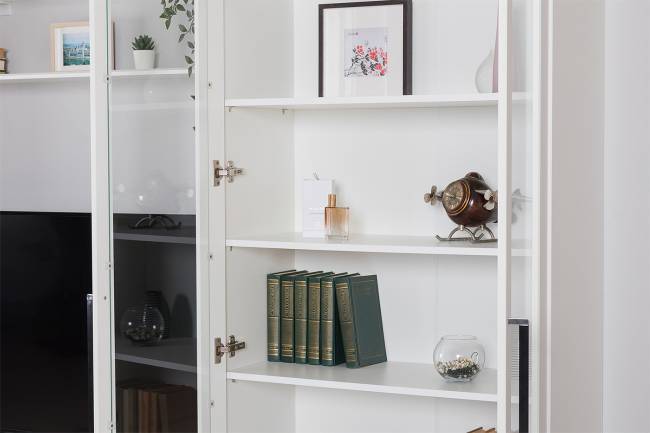 Валенсия два комода-тумбы и сервант три дверки № 123 цвет белый шагрень