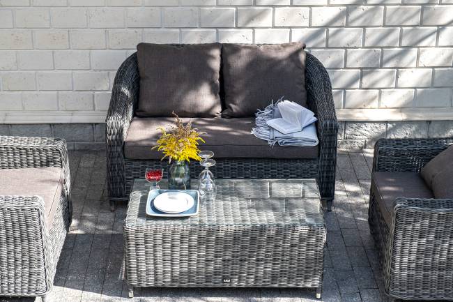 "Кон Панна" столик журнальный из искусственного ротанга, цвет графит "Кон Панна" столик журнальный из искусственного ротанга, цвет графит